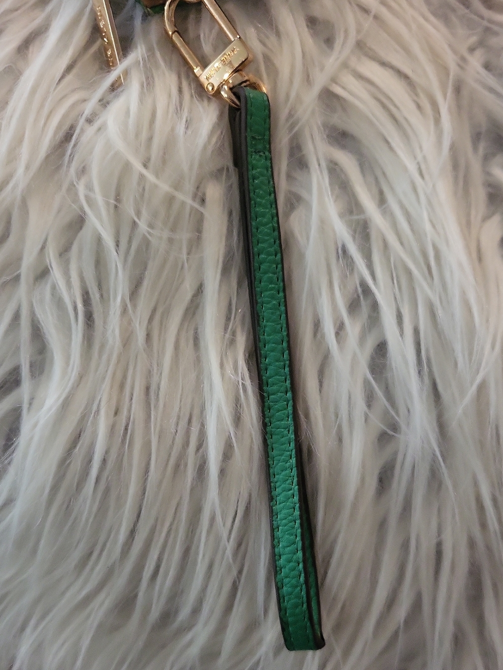 Anne Klein Kelly Green Wristlet Wallet with Gold Accent - 💚 - Picture 3 of 6